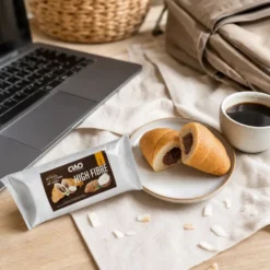 Croissant z kremem kokosowo-czekoladowym 60g – Ciao Carb