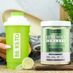 Izolat Białka z Olejem MCT – Matcha 300g – BeKeto